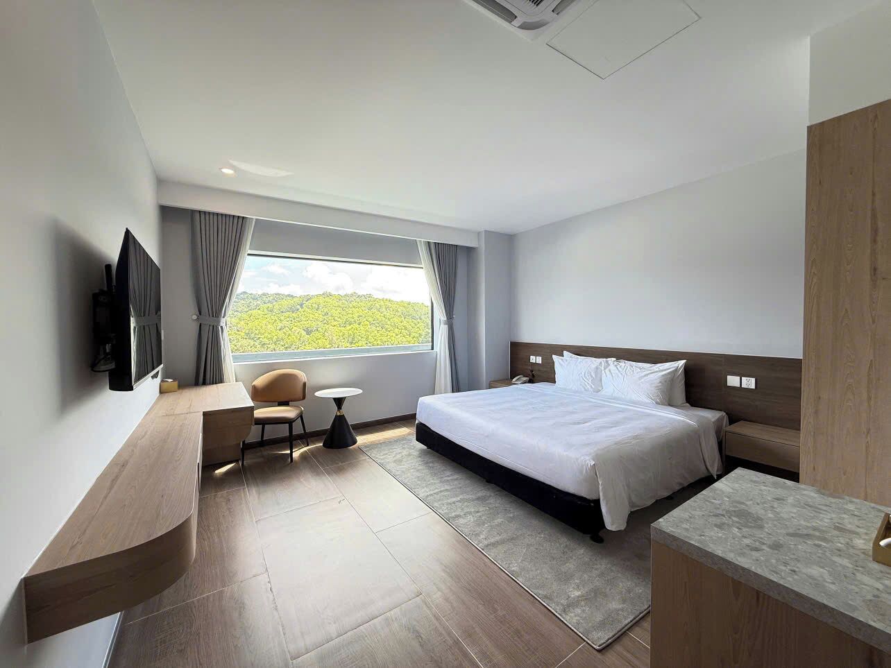 標準客房 | 迷你吧、客房內保險箱、書桌、隔音