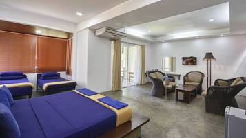 Premium bedding, minibar, desk, soundproofing