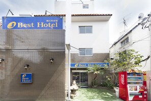 Property entrance - Best Hotel (Tokyo)