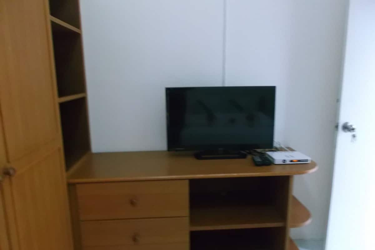 Double Room with Garden View | Coffres-forts dans les chambres, lits pliants/supplémentaires