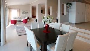 Luxury Villa, 4 Bedrooms, Ocean View | In-room dining - Oceana Views Luxury Vacation Home (Cape Town)