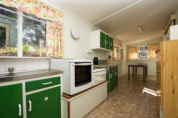 Cottage Klub, 2 kamar tidur | Dapur pribadi | Lemari es di ruangan bersama dan microwave di ruangan umum