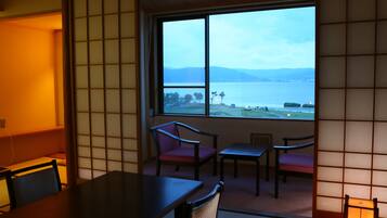 Japanese Style Superior Room with Lake View | Down comforters, in-room safe