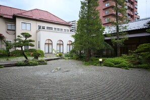 Property grounds - Suwako Hotel (Suwa)