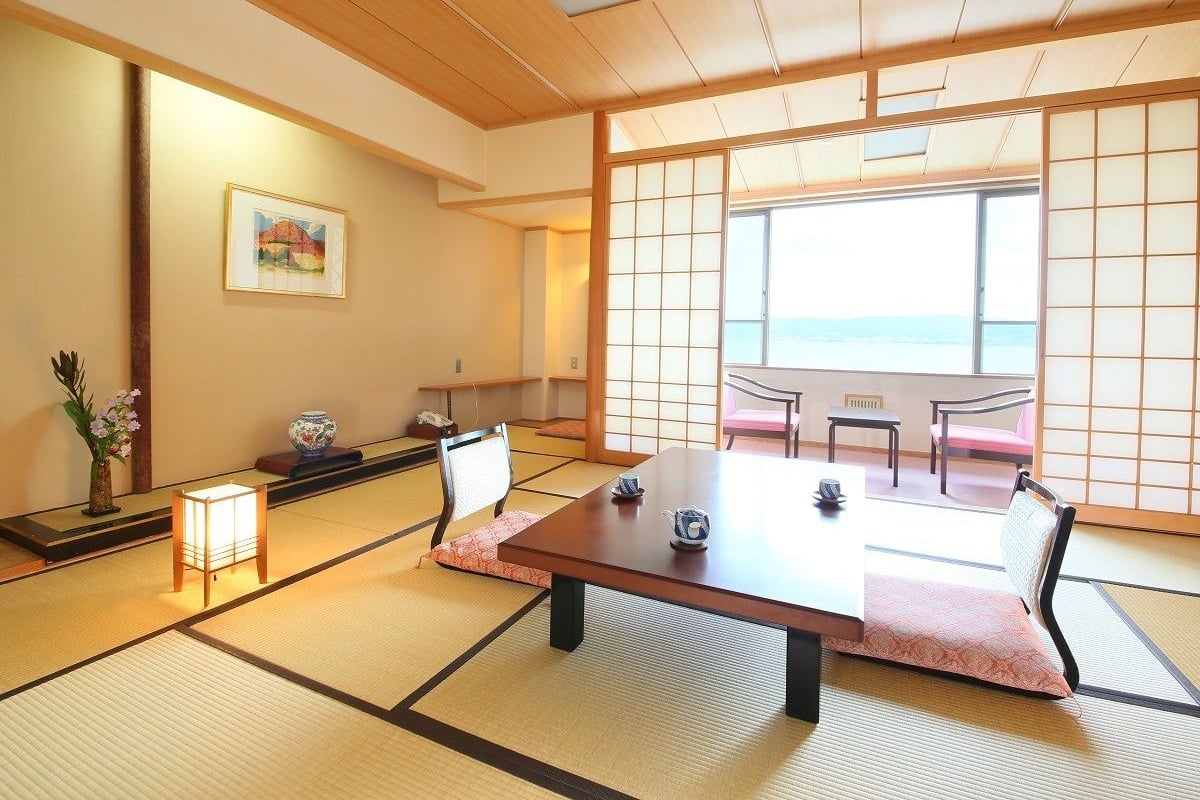 Japanese Style Superior Room with Lake View | Down comforters, in-room safe