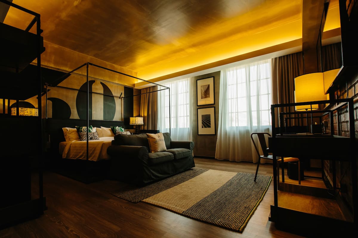 Premier-Zimmer, 1 King-Bett, Stadtblick | 1 Schlafzimmer, Zimmersafe, Schreibtisch, schallisolierte Zimmer