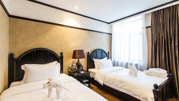 Suite Affaires | Décoration personnalisée, bureau, Wi-Fi gratuit