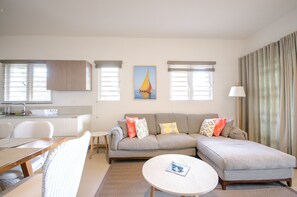 Duplex, 3 Bedrooms | Living room | TV - Lescale By Dream Escapes (Black River)