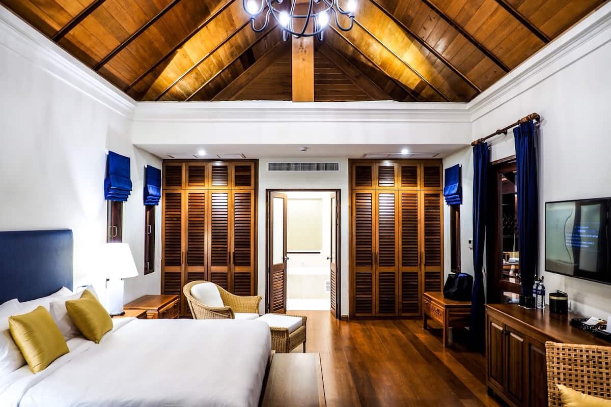 1 bedroom, premium bedding, pillow-top beds, minibar