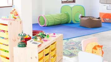 Innen-Kinderspielplatz