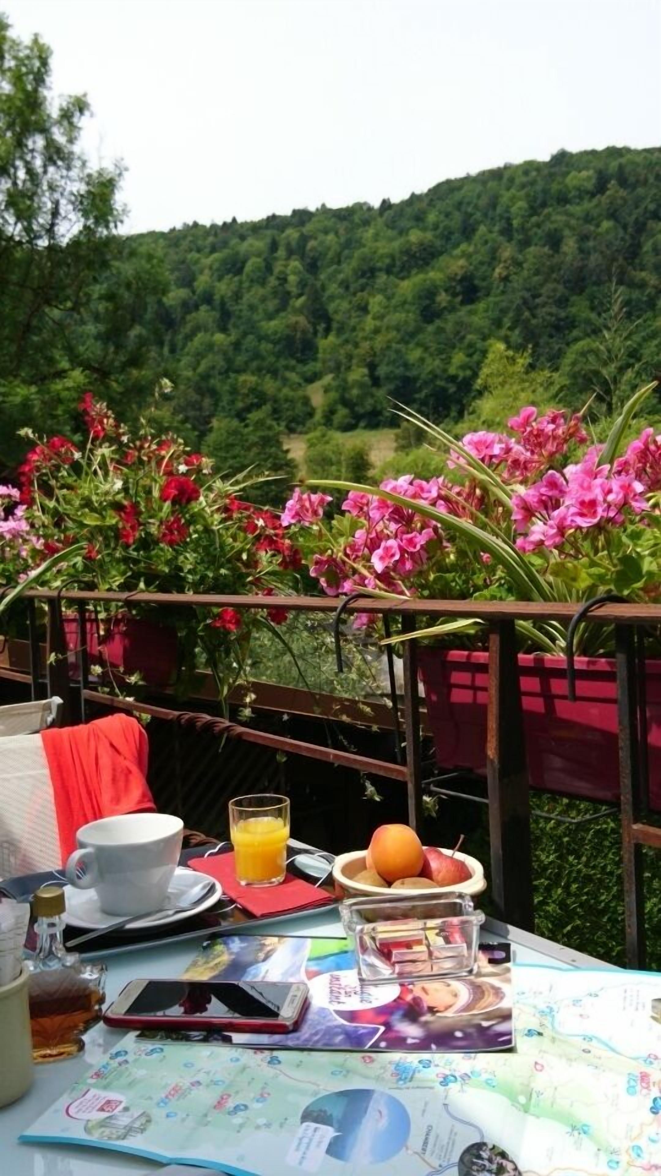 Colazione a buffet, servita tutte le mattine (11 EUR a persona) 