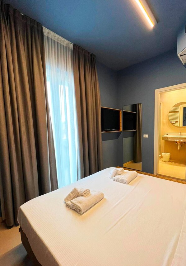 Premium bedding, in-room safe, blackout drapes, iron/ironing board - Hotel Little (Rimini)