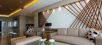 Blowing in the Wind - Lake View Apartments