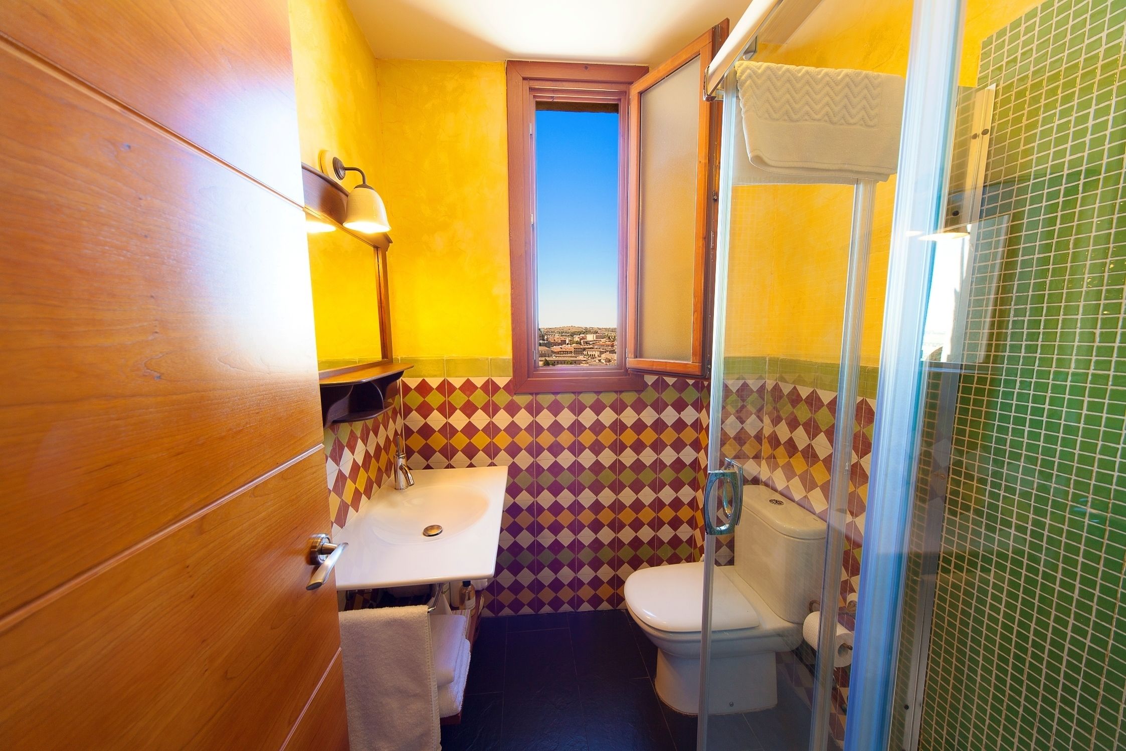 Huoneisto, 3 makuuhuonetta, parveke (Calle Nuñez de Arce, 1A) | Kylpyhuone