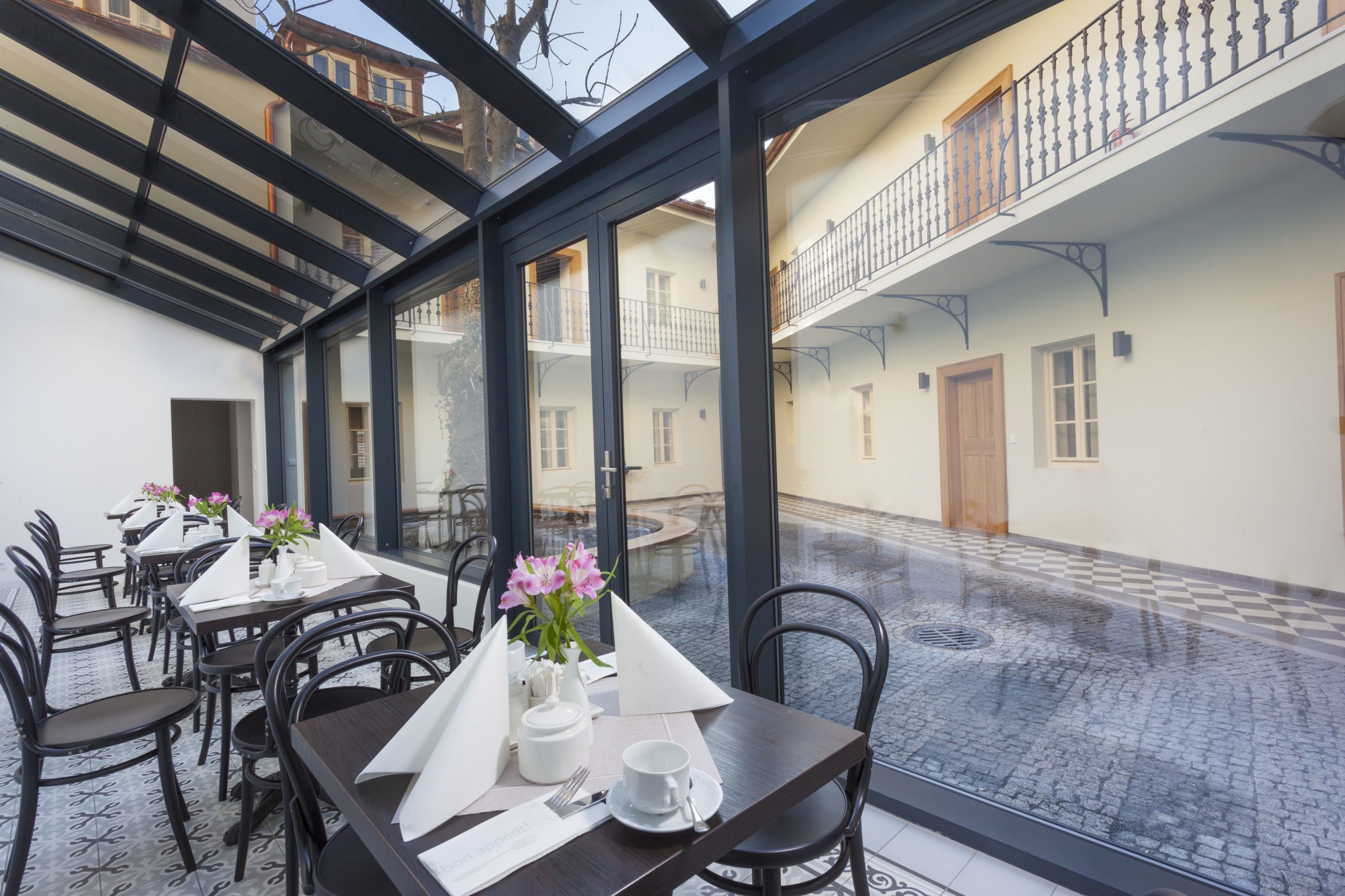 Frokostbuffé er inkludert hver dag