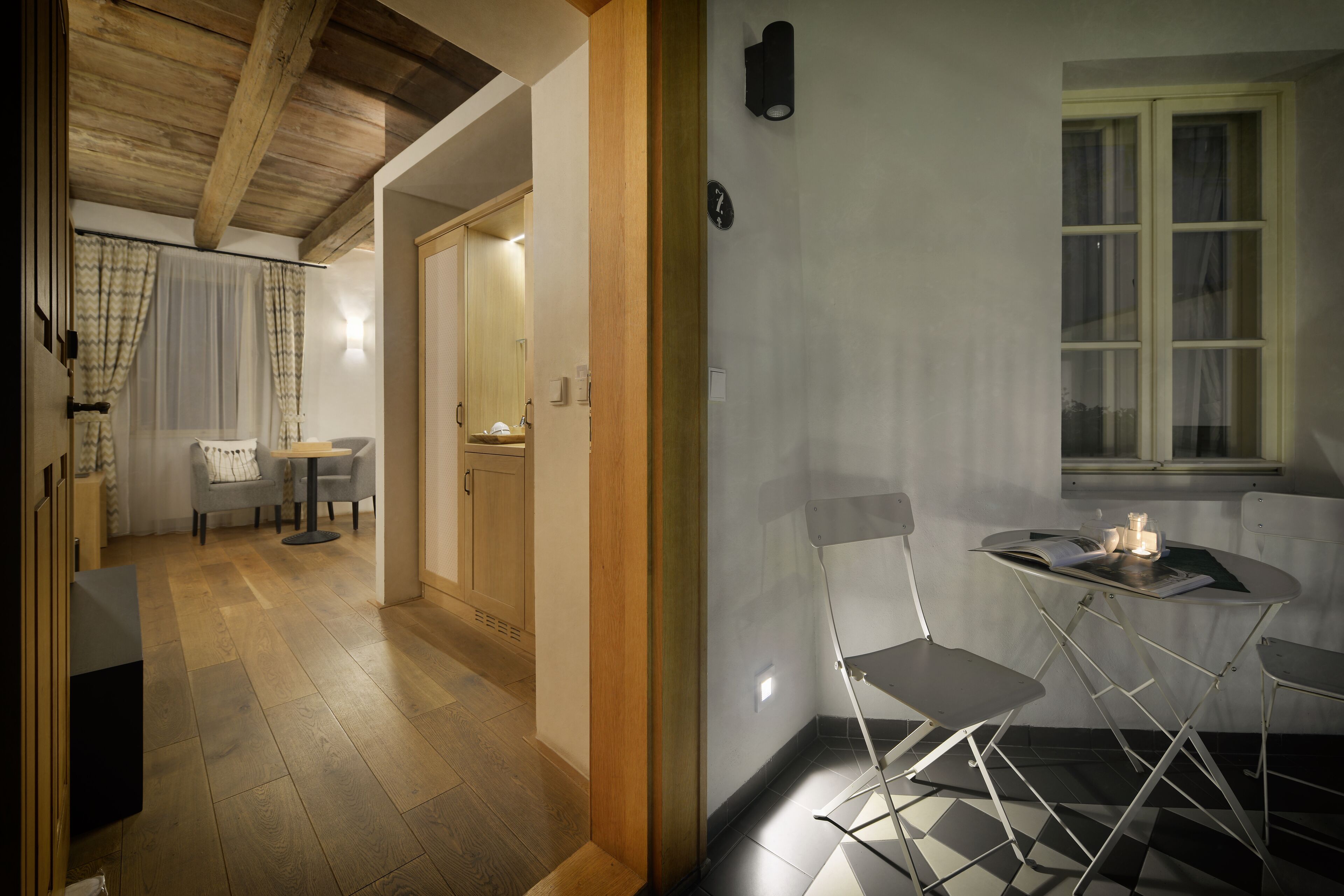 Photo - Hotel At the White Lily