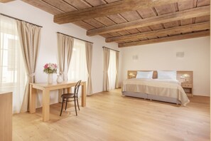 Suite Mewah, 1 kamar tidur, dapur | Brankas, meja kerja, tempat tidur bayi gratis, dan Wi-Fi gratis