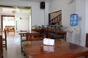 包每日全套早餐