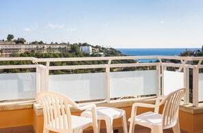 Standard Apartment, 1 Bedroom | In-room safe, desk, free WiFi
