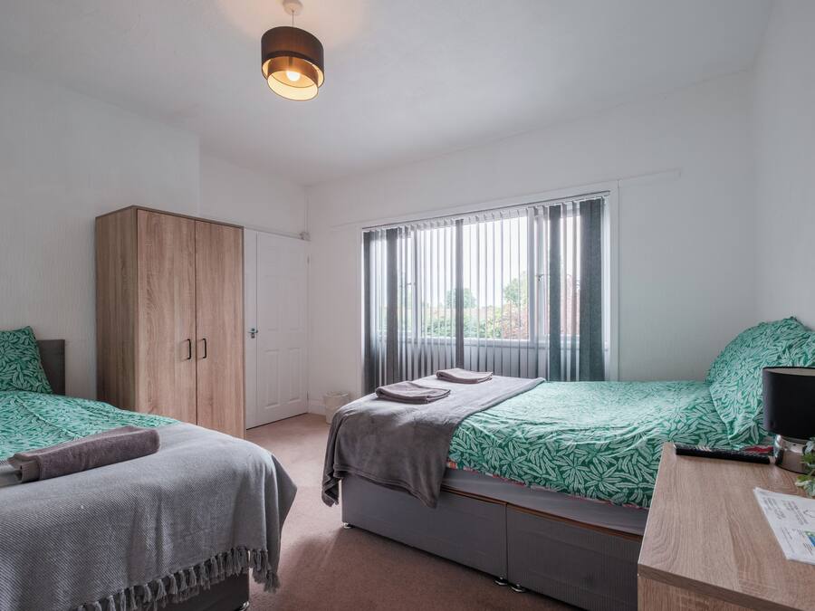 Standard Twin Room, 2 Single Beds (Shared Bathoom)