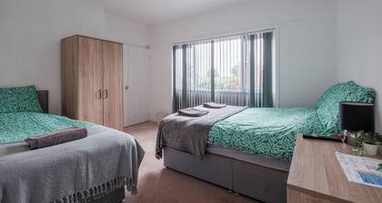 OYO The Pickering Park