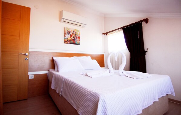 Economy Double or Twin Room, 1 Bedroom