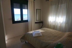 Comfort Suite, 1 Bedroom, Sea View (2nd Floor) | 1 bedroom, Egyptian cotton sheets, premium bedding, memory foam beds - Portela Suites Kampoula (Viannos)