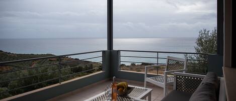 Comfort Villa, Sea View (Portela House 2) | Terrace/patio