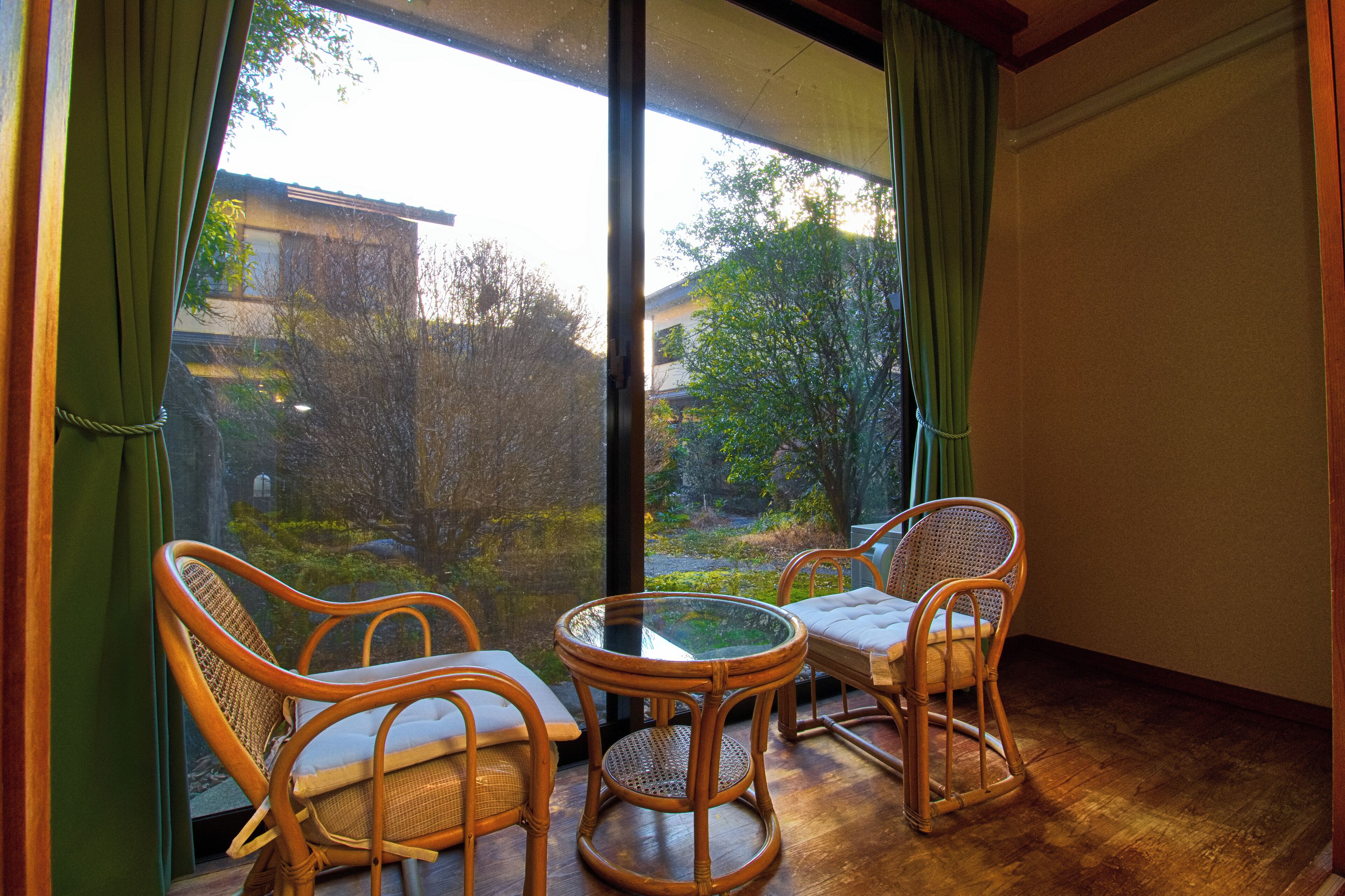 セーフティボックス (室内)、WiFi (無料)