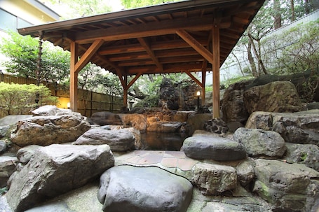 Baño termal público