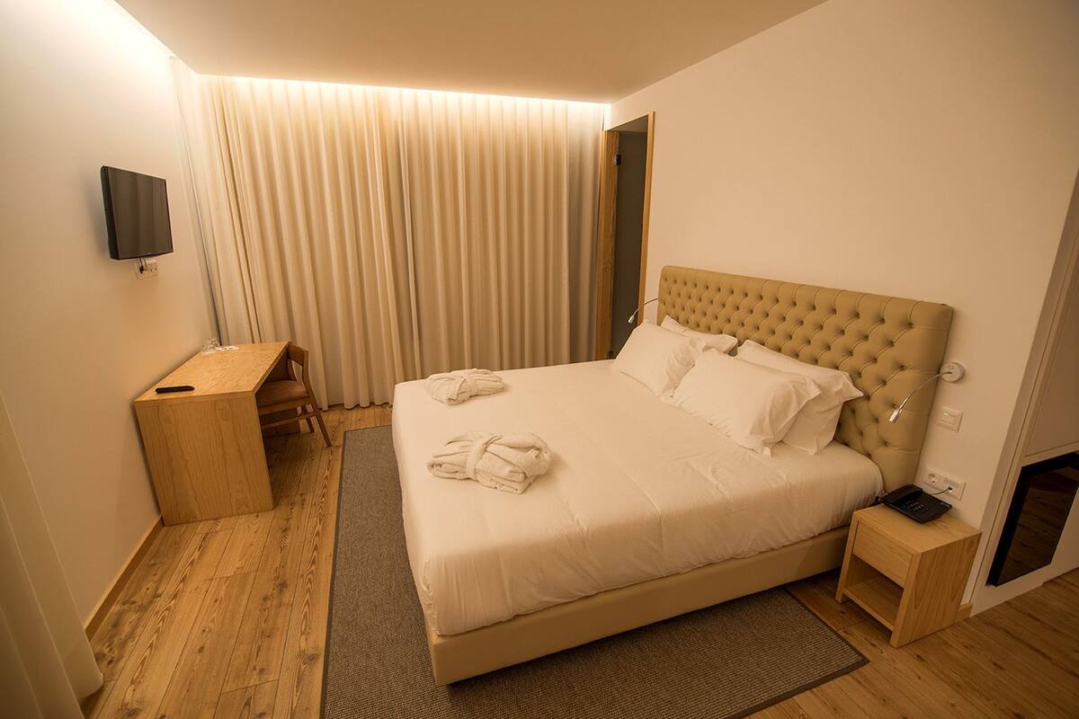 Superior Double Room | Minibar, in-room safe, desk, blackout curtains