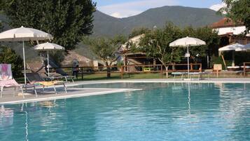 Outdoor pool, pool loungers