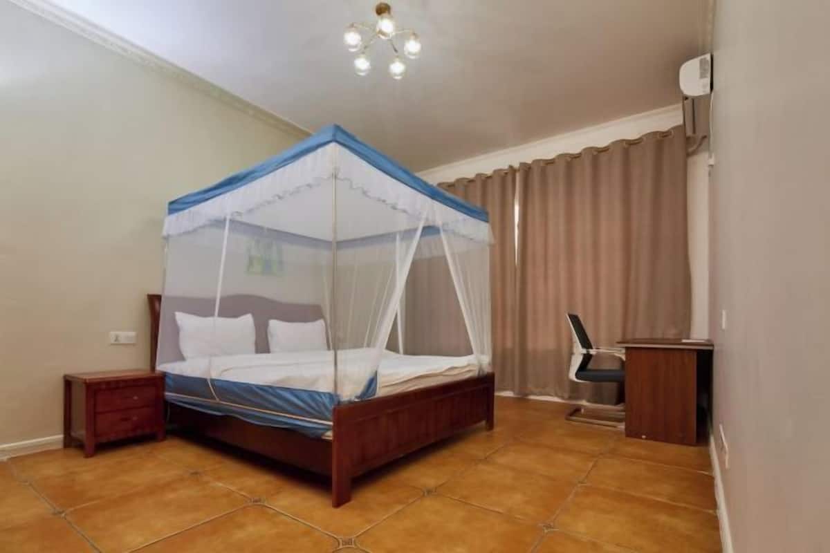 1 bedroom, desk, iron/ironing board, free WiFi