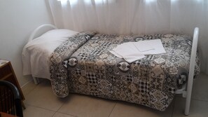 Desk, rollaway beds, free WiFi