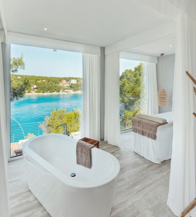 Gava Waterman Milna Resort