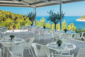 Restaurant - Gava Waterman Milna Resort (Milna)