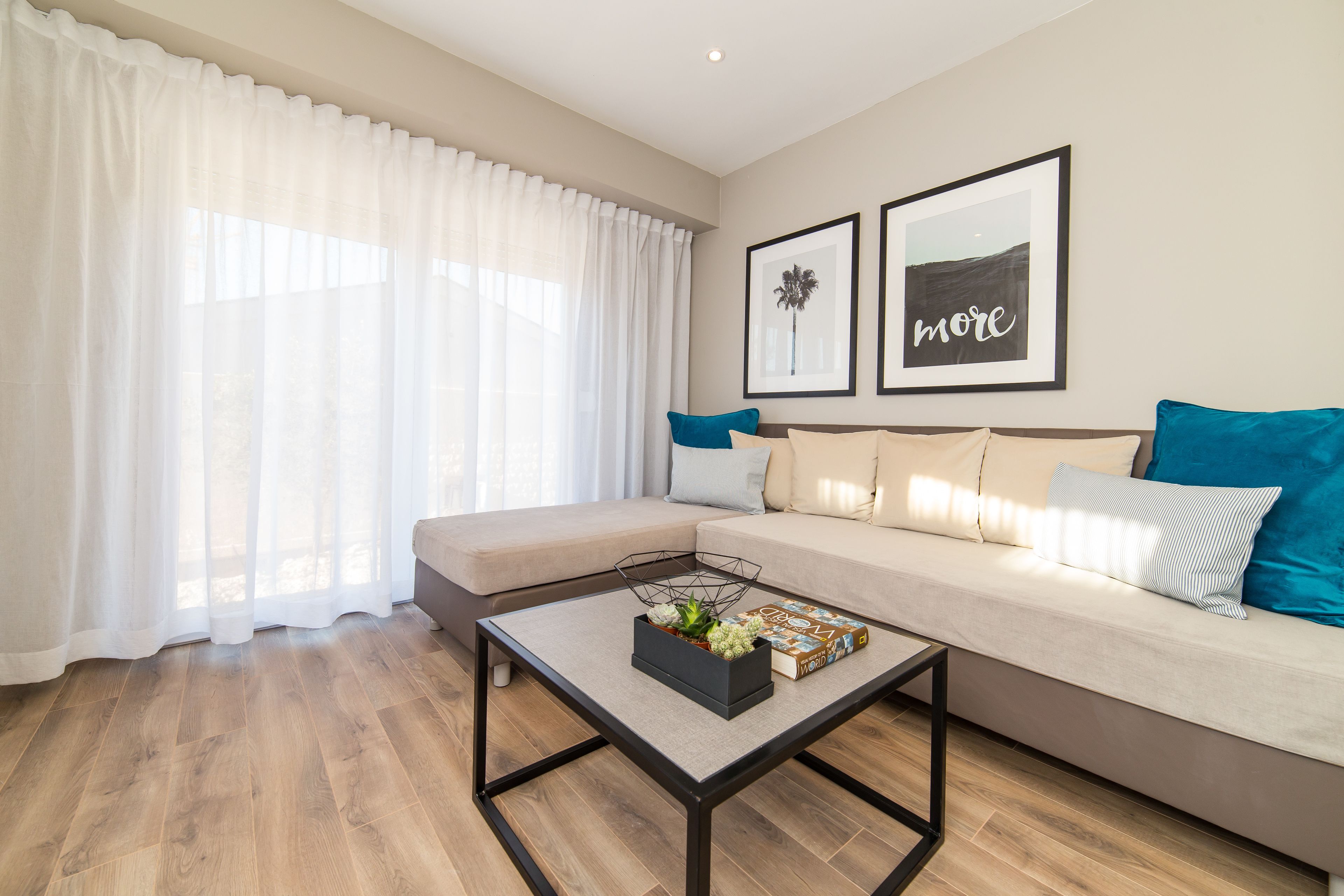 junior suite, balcony | living room | flat-screen tv