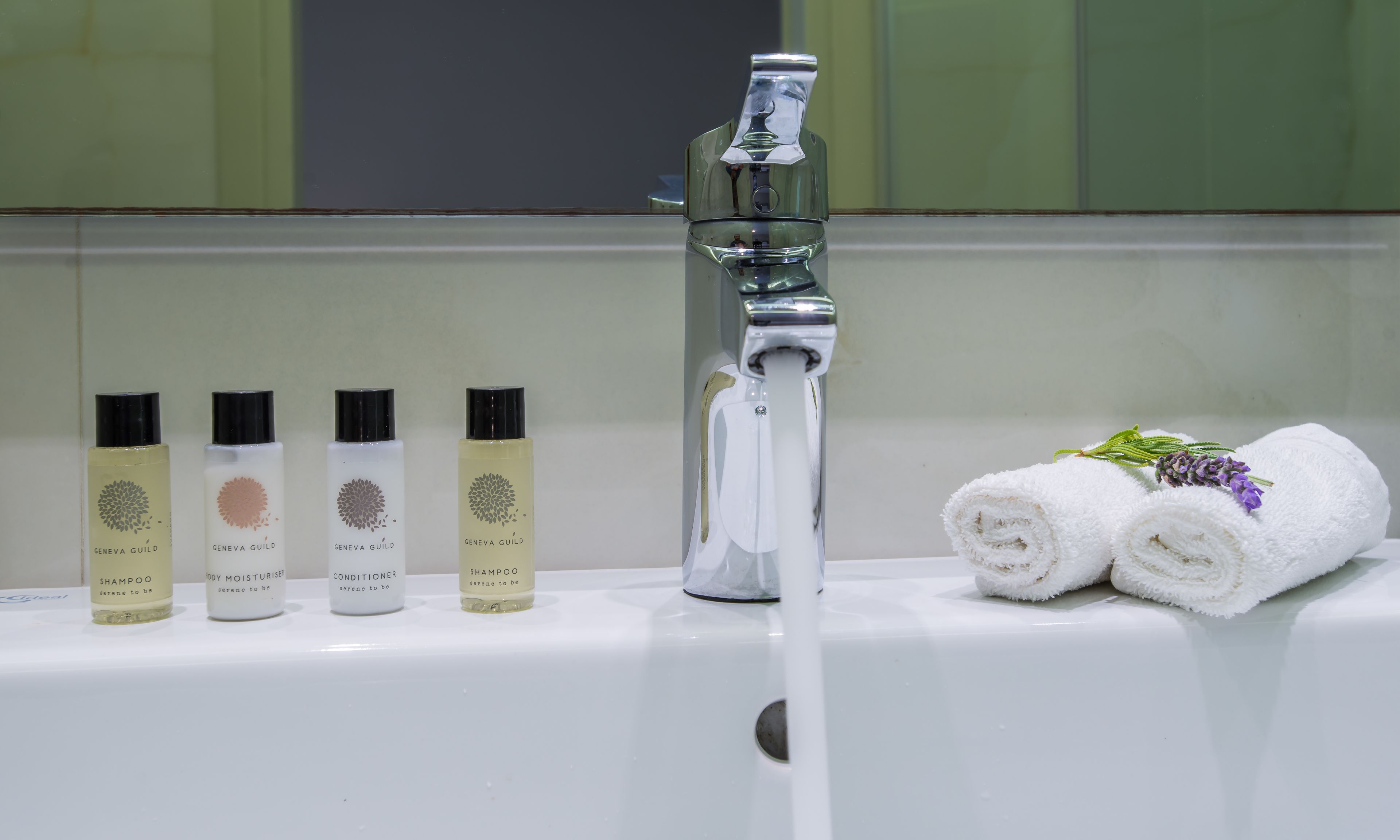 design room, 1 bedroom | bathroom amenities | free toiletries, hair dryer, slippers, towels