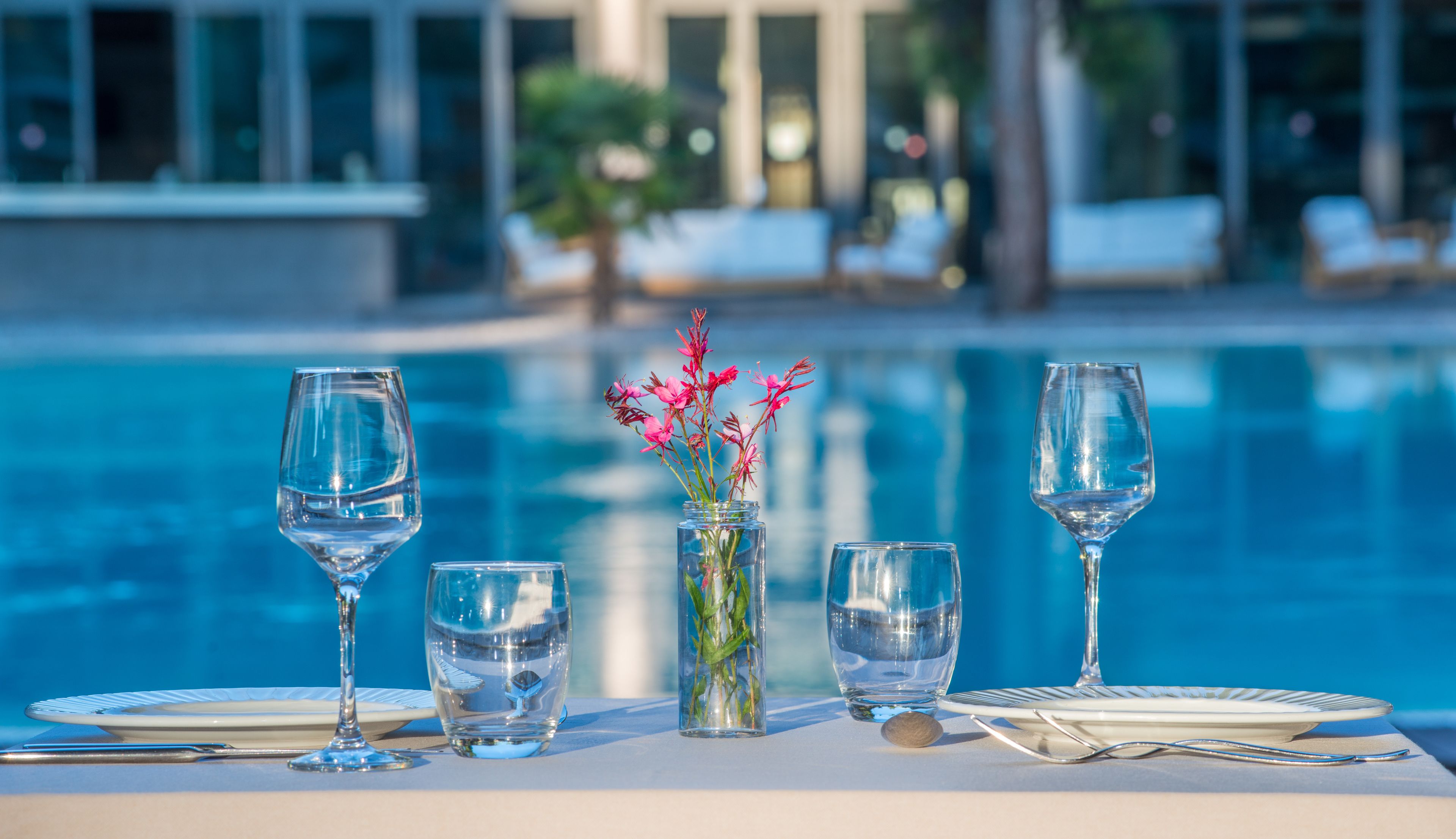 breakfast, lunch, dinner served; mediterranean cuisine