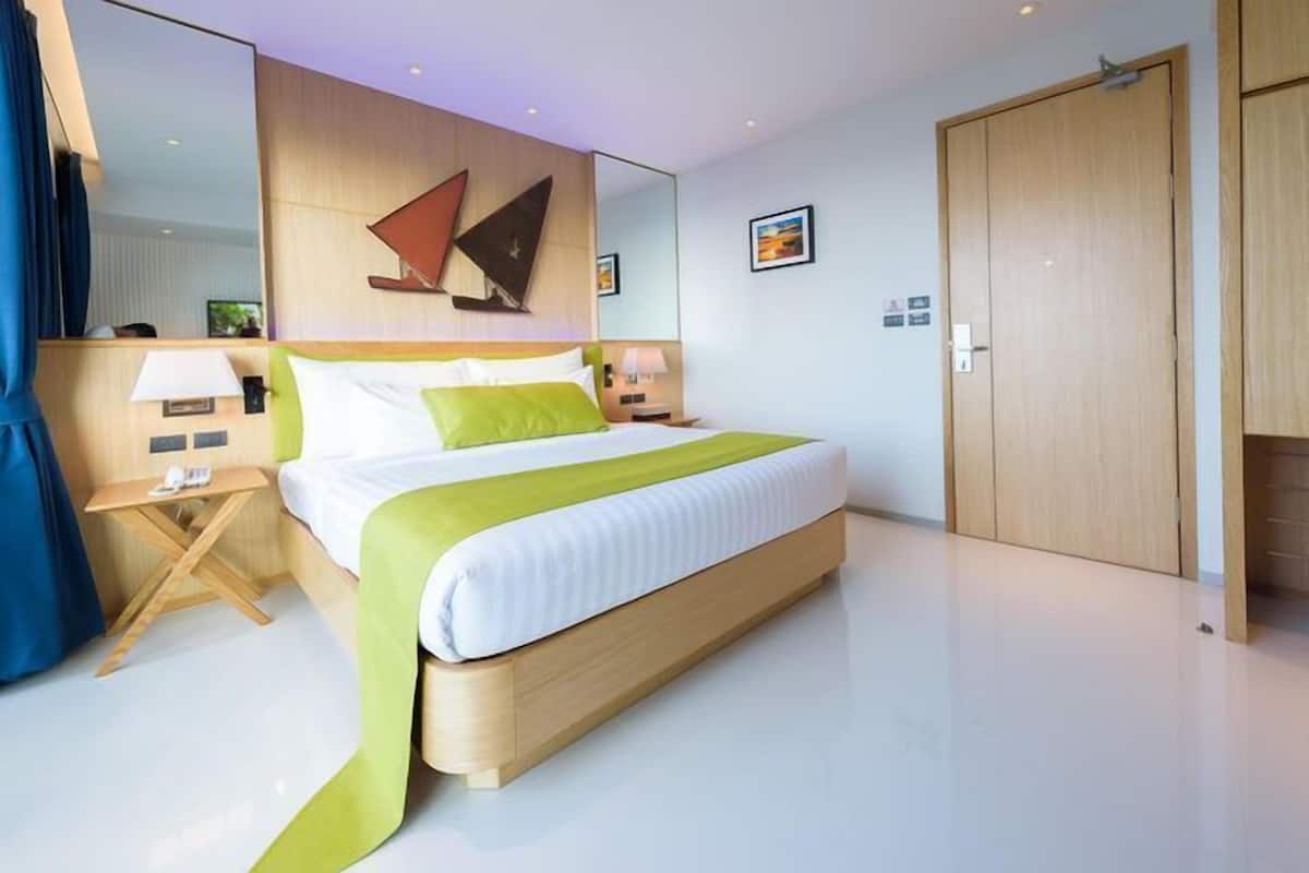 Superior Double Room, Balcony  | Safe på rommet, skrivebord og wi-fi (inkludert)