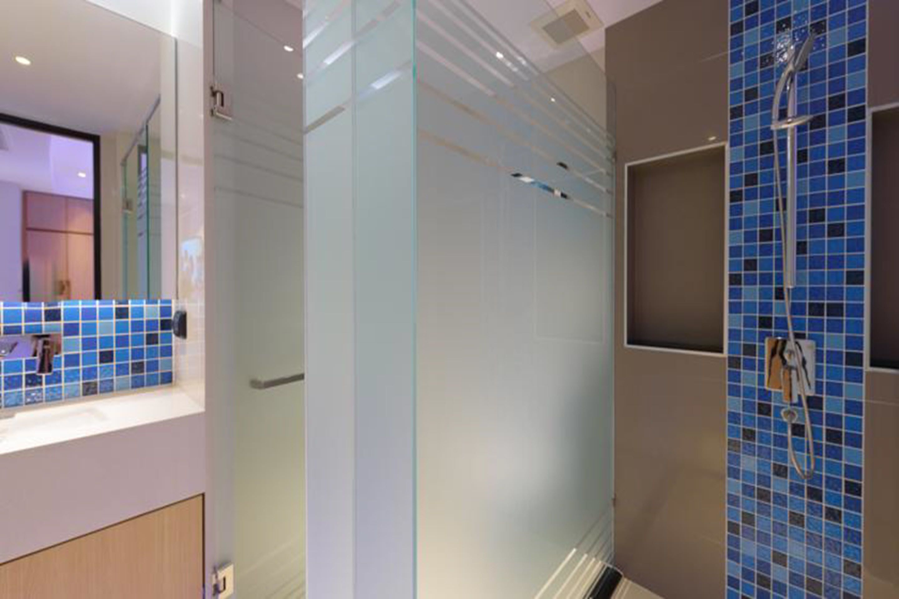 Photo - Deep Blue Z10