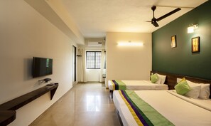 Superior Room | In-room safe, desk, iron/ironing board, rollaway beds - Itsy Hotels Vijaya Residency (Udupi)