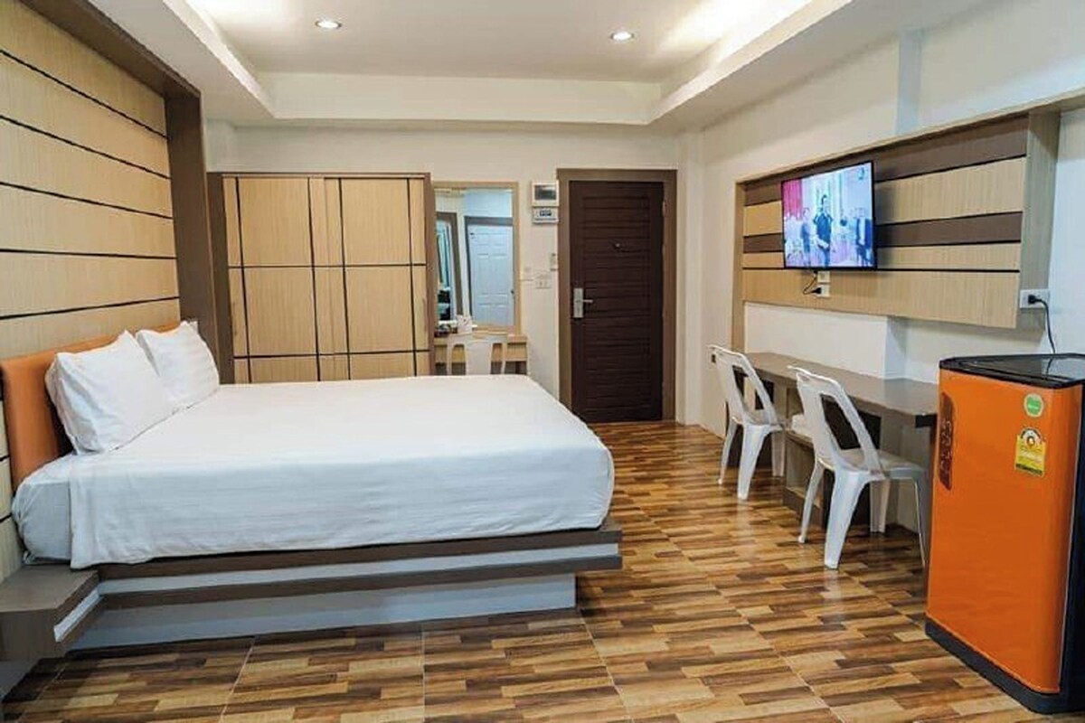 โต๊ะทำงาน, Wi-Fi ฟรี, ผ้าปูที่นอน