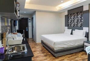ห้องดับเบิล | โต๊ะทำงาน, Wi-Fi ฟรี, ผ้าปูที่นอน