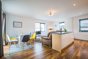 Deluxe Apartment | Living room | Flat-screen TV - The Cathedral Suite (Sheffield)