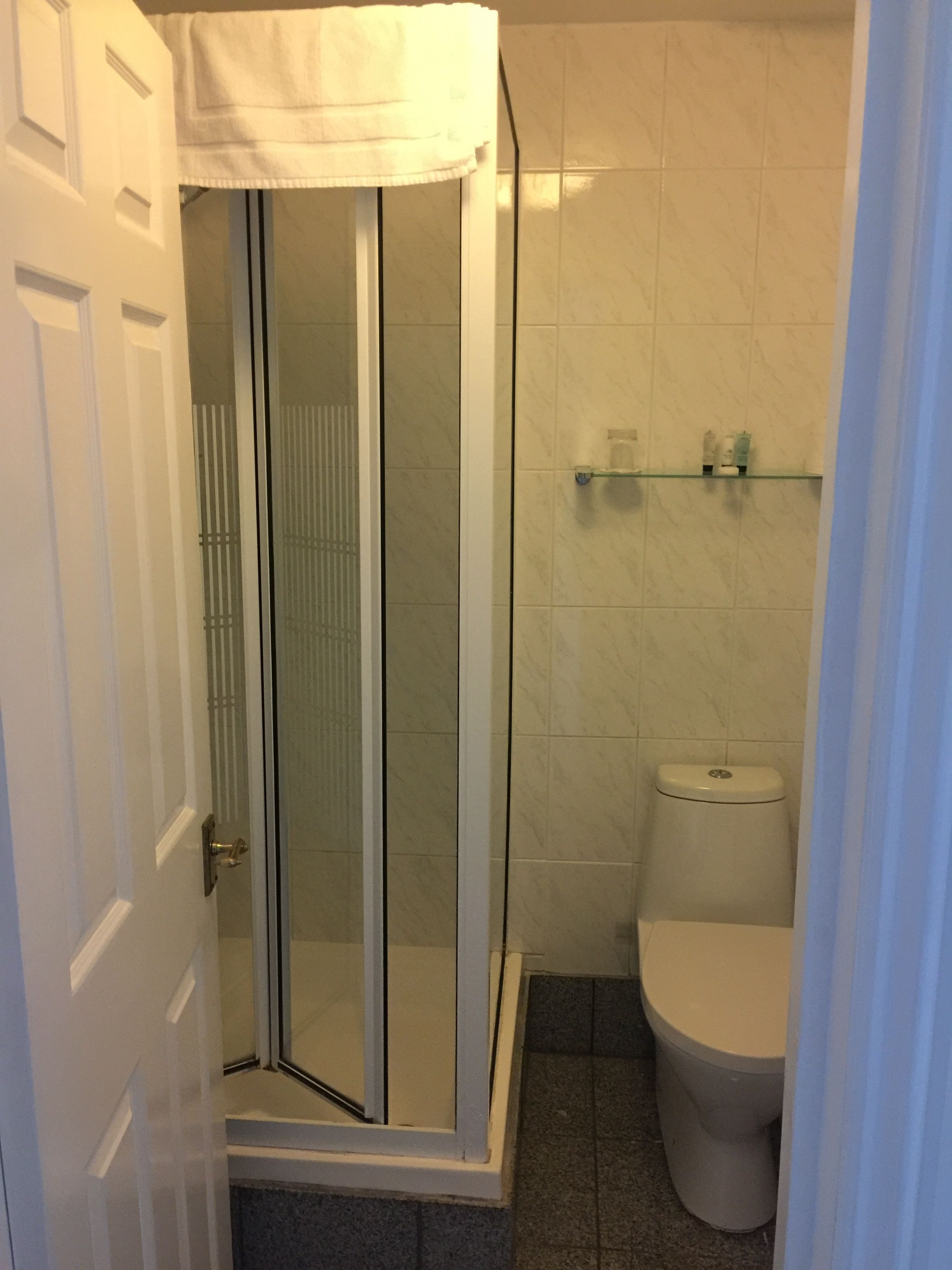 double room | bathroom | shower, free toiletries, hair dryer, towels