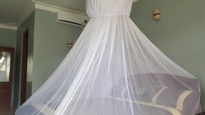 Quarto casal executivo, vista para o jardim | Comodidades do quarto