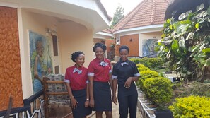 Property grounds - Phenicia Motel (Entebbe)