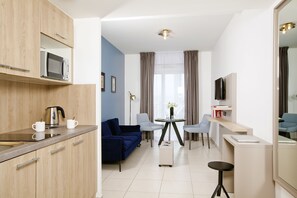 Fridge, microwave, stovetop, coffee/tea maker - Residhome Bordeaux (Bordeaux)