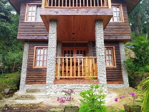 Cabin truyền thống | Chăn bông, trang bị nội thất với thiết kế riêng biệt